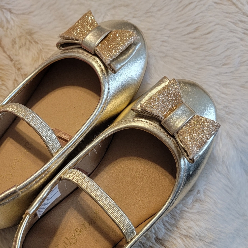Shoes - Picture 2 of 10